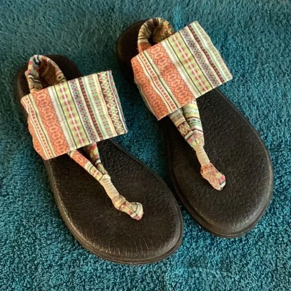 Colorful Patterned Sandals - Picture 1 of 3